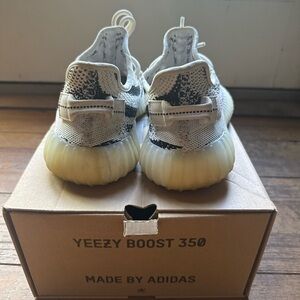 Yeezy Boost 350 Sneakers - Cream and Black